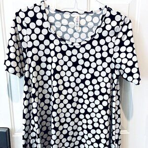 LuLaRoe Perfect T Swing Top Women’s Small Black/White Polka Dot EUC